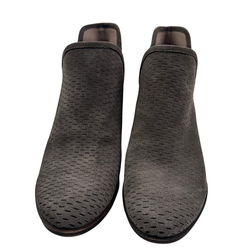 Lucky Brand Baley Suede Perforated Cut Out Sides Block Heel Booties Women's 8.5 - Picture 2 of 9